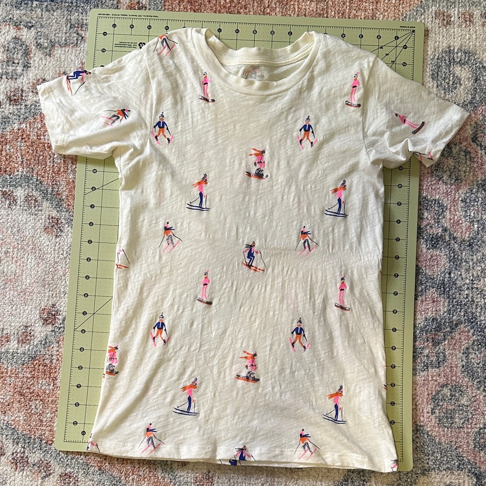 J. Crew women’s Tee with Skier Print with glitter accents- Cream
